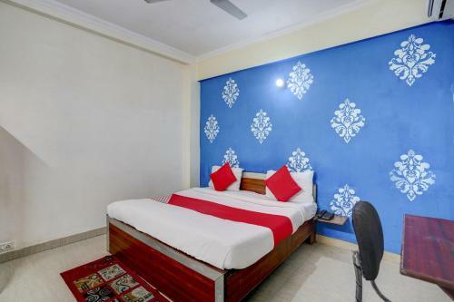 Collection O 77775 Hotel Comfort Inn