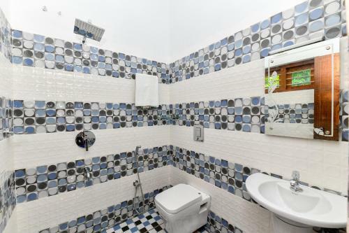 Hostal Oyo Home 83085 Hill View Galaxy Villa