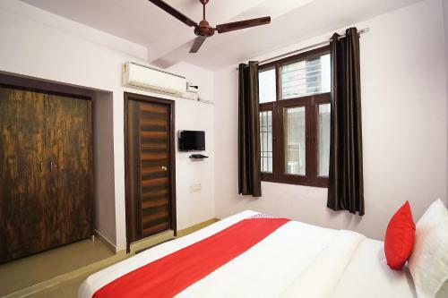 Hotel Oyo Flagship 30890 Sector 45 Noida