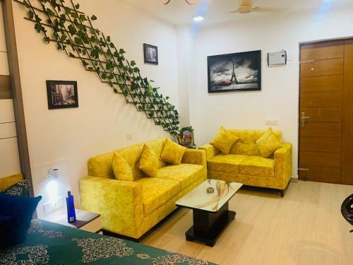 Apartamento The Urban Square Near Indiaexpo Mart
