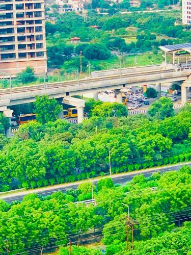 Apartamento The Savage Square Near India Expo Mart