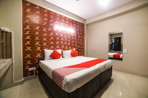Hotel Oyo Flagship 30196 Noida Sector 5