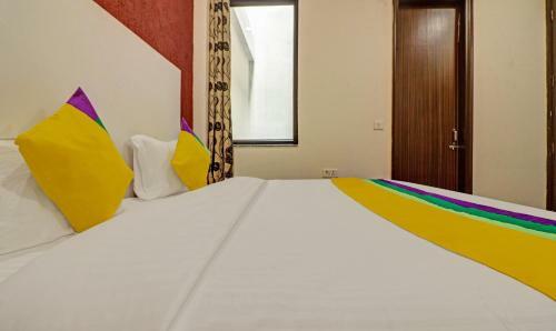Hotel Treebo Trip Golden Divine Inn