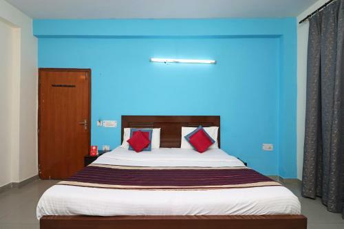 Oyo 10662 Hotel Town Noida