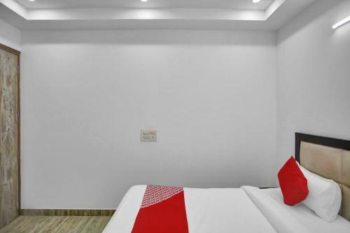 Hotel Oyo 82100 Golden Residency