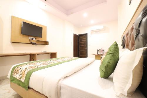 Hotel Hari International - Noida Sector 11
