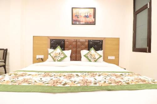 Hotel Hari International - Noida Sector 11
