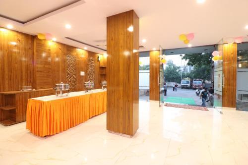 Hotel Hari International - Noida Sector 11