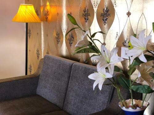 Gulmohar Service Apartment