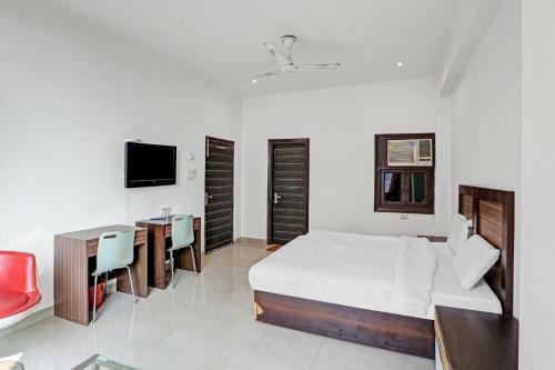 Capital O 84587 Hotel Blessing Regency