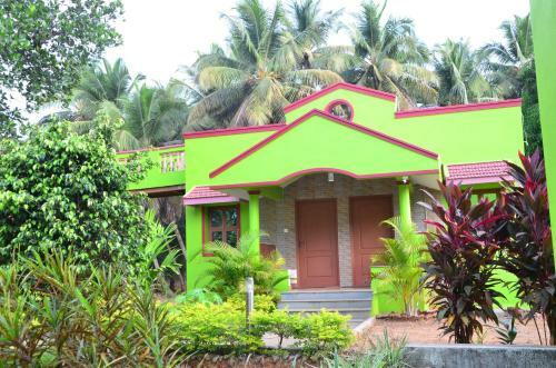 Hotel Staymaker Sunny's Serenity Resort