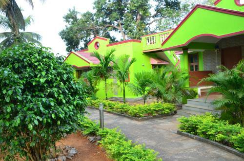 Hotel Staymaker Sunny's Serenity Resort
