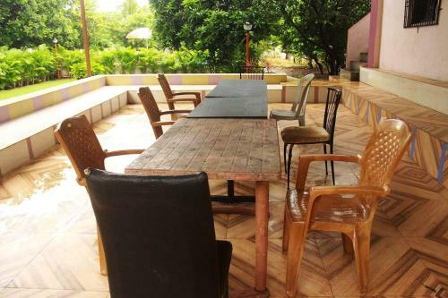Villa Kd Aamrai Farm 2bhk House