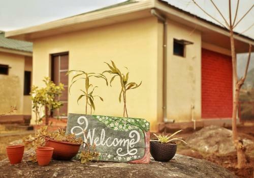 Hotel Dhauladhar View Village Resort