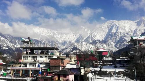 Hotel Snow Crest Inn Pvt Ltd