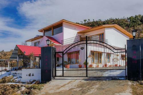 Stayvista At Amala Villa