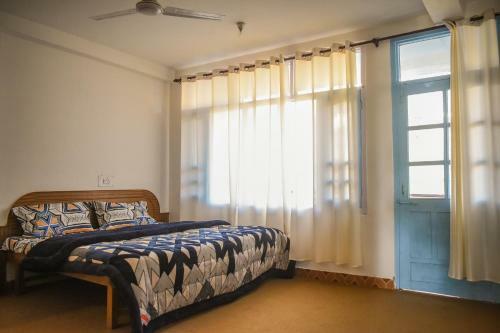 Badal Home Stay Naddi