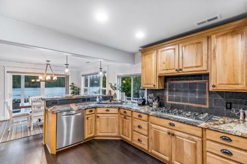 River Chalet Cda