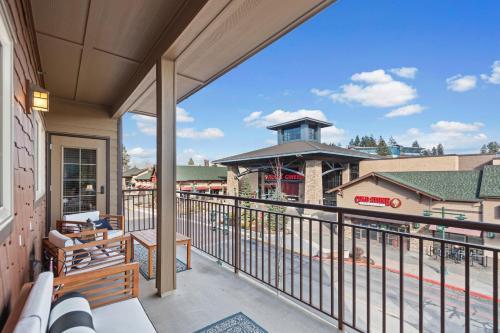 Riverstone Luxury