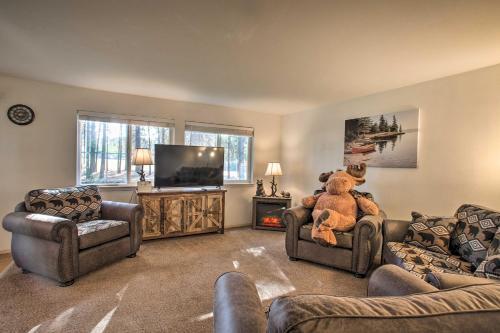 Coeur Dalene Duplex Home About 3 Miles To Lake!