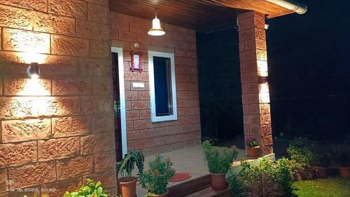 Hostal The Royal Ascot Holiday Home