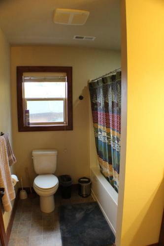 Hayden Lake Views - Sleeps 6