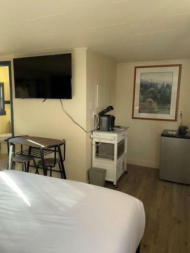 Hotel Sacajawea Inn