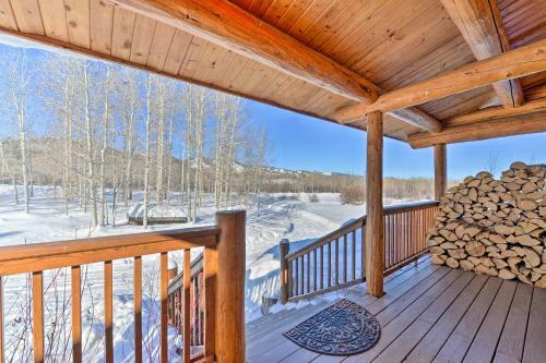 Southwestern-chic Cabin With Sweeping Mtn Views