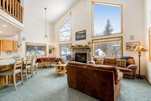 Mccall Cottage On The 9th