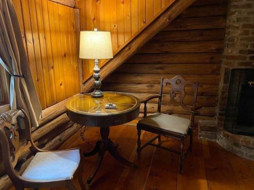 St Louis Metro East Log Cabin