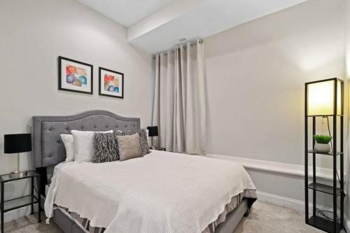 Luxe 6br House Trendy Logan Square Garage Access