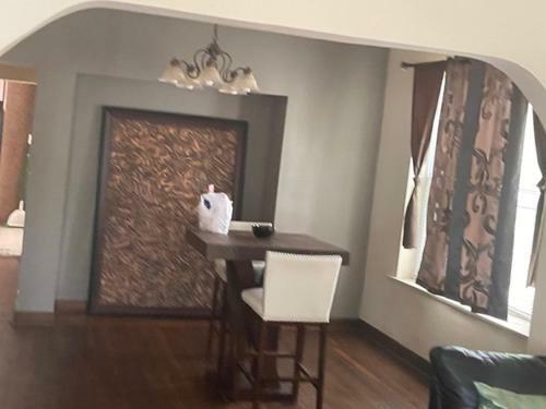 Hostal Clean, Spacious, Inexpensive Queen Br #1
