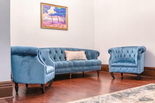 Luxurious Classic Gold Coast Villa For 12 Guests