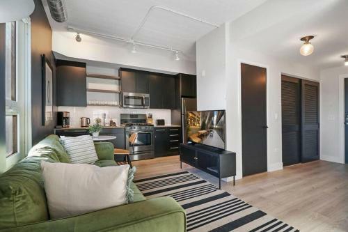Uplifting Studio Apartment In Belmont