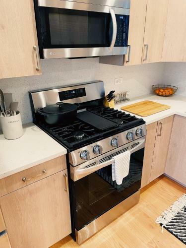 Apartamento Modern Light Filled 2br Apt 5 Min To West Loop!