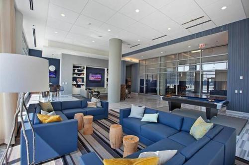 Stunning 1 Bedroom Apartment With Full Amenities By C9