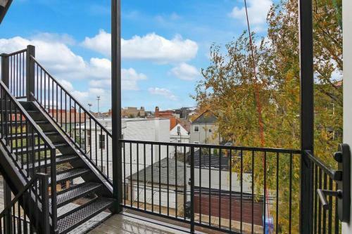 Apartamento Impeccably Large 4br/4ba In Wicker Park