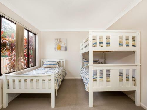 Sunsets Pet Friendly 10 Mins Walk To Beach