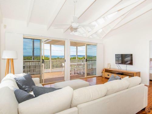 Peppertree Jervis Bay - Pet Friendly Beachfront With Sea Views
