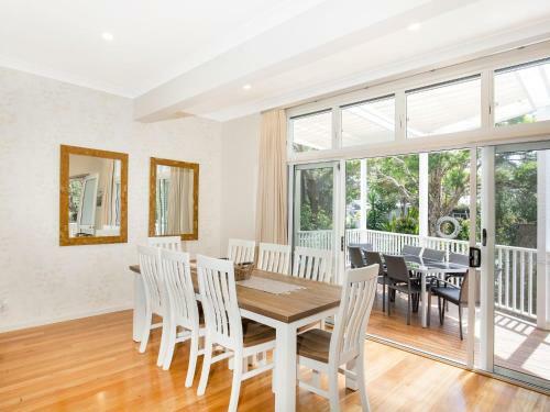 Benton House - Pet Friendly - 1 Min Walk To Beach