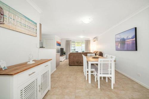Ocean Blue Bungalow - Unit 24 At Cape View Resort