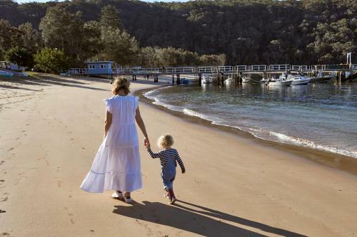 Cape Mackerel Cabin With Magic Palm Beach & Pittwater Views