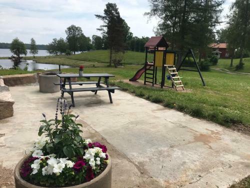 Lodge Joarsbo, Stuga 2, "g�rdsstugan"