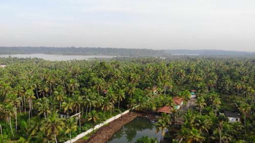 Hotel Pranavam Resorts Munroe