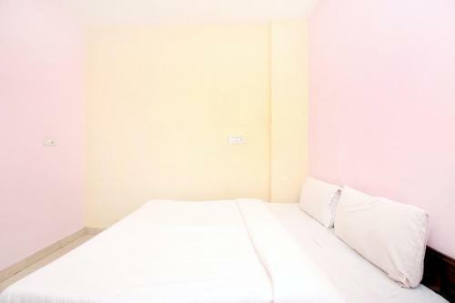 Hotel Spot On 37127 HC Palace