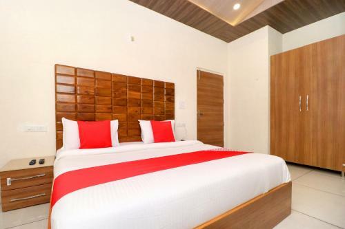 Oyo 28142 Hotel Sharrytel