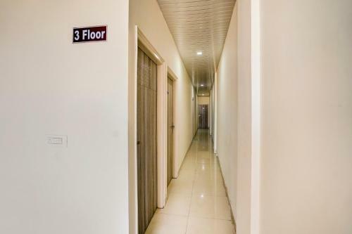 Oyo 81853 Hotel G Plaza