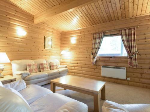 Kenwick Woods Lodge