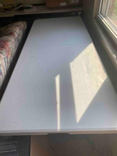 Cheerful 4 Br/2 Baths Between Evansville/ Newburgh