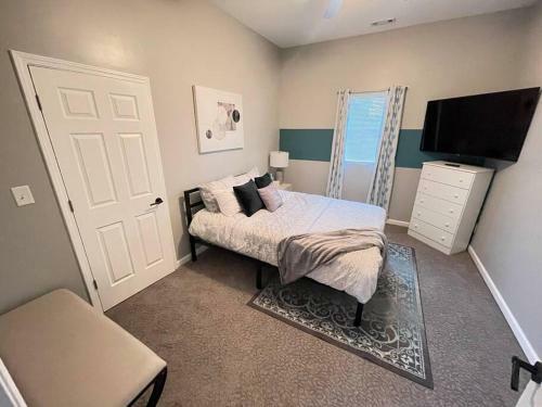 2300+ Sq. Ft. / 5 Min To Downtown & Mass Ave